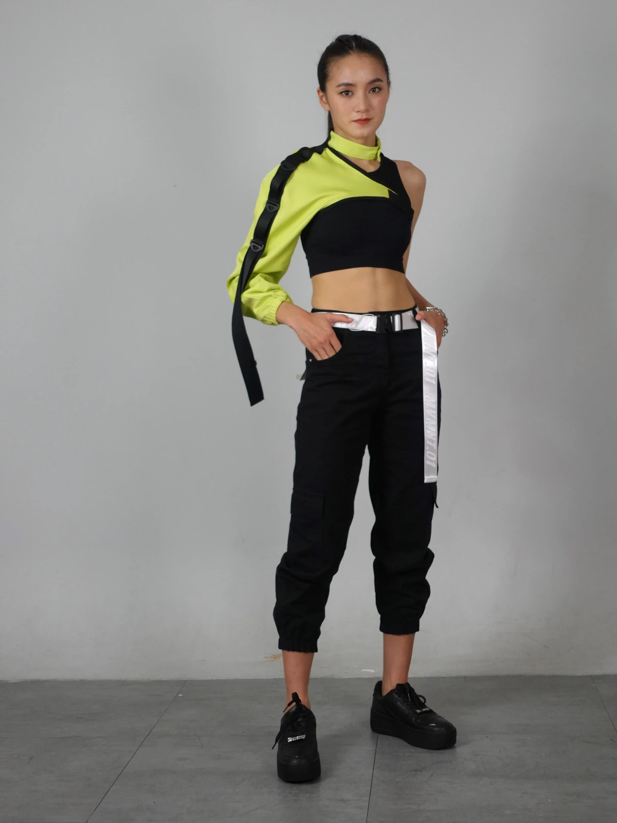 Original fluorescent wardrobe fitting
